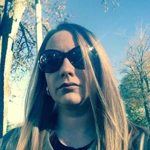 Meet your Posher, Crystal