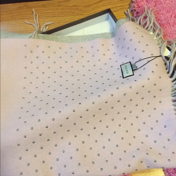 Scarf - Picture 2 of 4