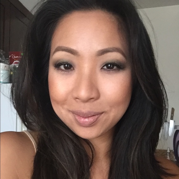 Meet your Posher, Tina - Picture 3 of 3