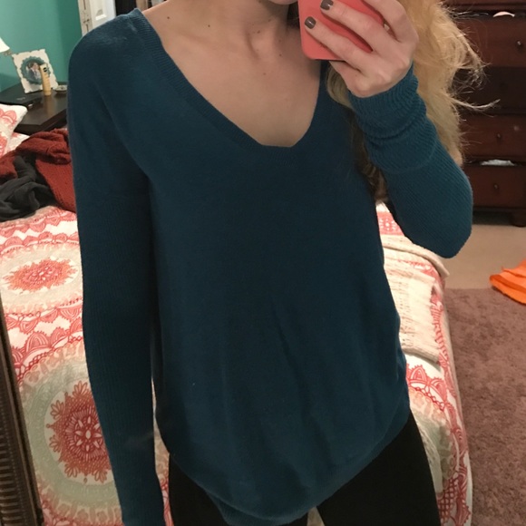 Sweater - Picture 1 of 4