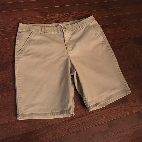 Khaki shorts size 14