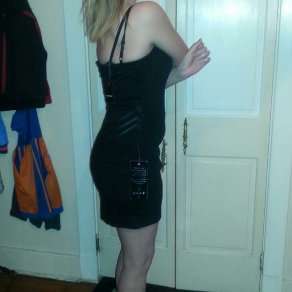 GIFTED🌟Bebe Fitted Cocktail Dress🌟 - Picture 2 of 4