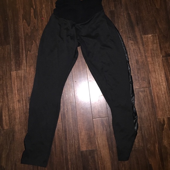 Stylish Maternity leggings