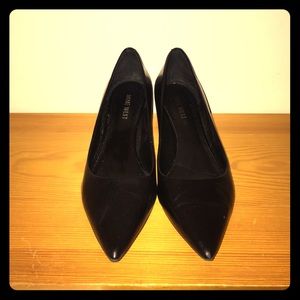 Nine West Oaks Black Leather Pump