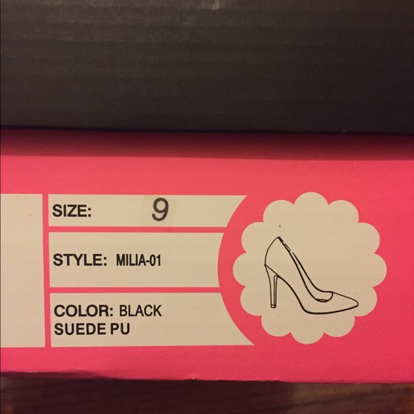 Black high heels - Picture 3 of 3