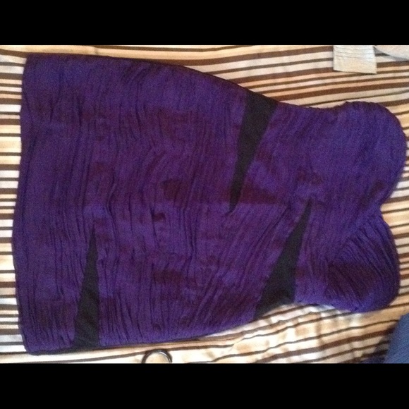 Dress - Picture 3 of 3