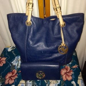 Micheal Kors Purse and Wallet