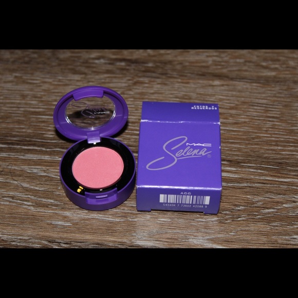 Entire M•A•C Selena collection. - Picture 3 of 4