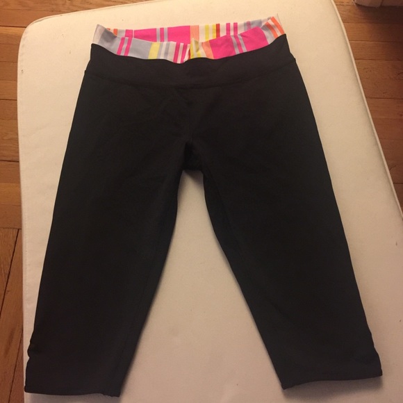 Lululemon crops