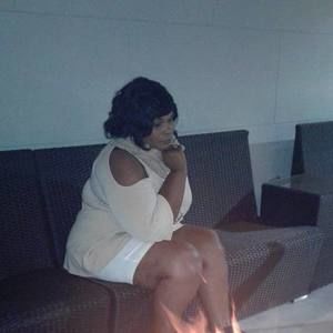 Meet your Posher, Earline