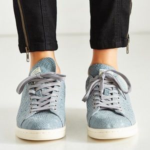 Stan Smith gray adidas