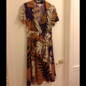 Faux Wrap Dress. Multicolor. Size 10
