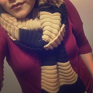▪️black/brown scarf▪️