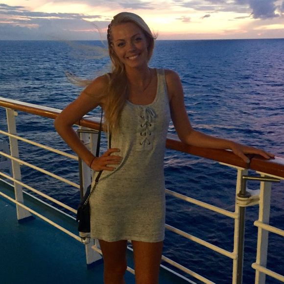 Meet your Posher, Nina