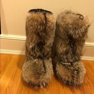 Never worn fur Moncler boots