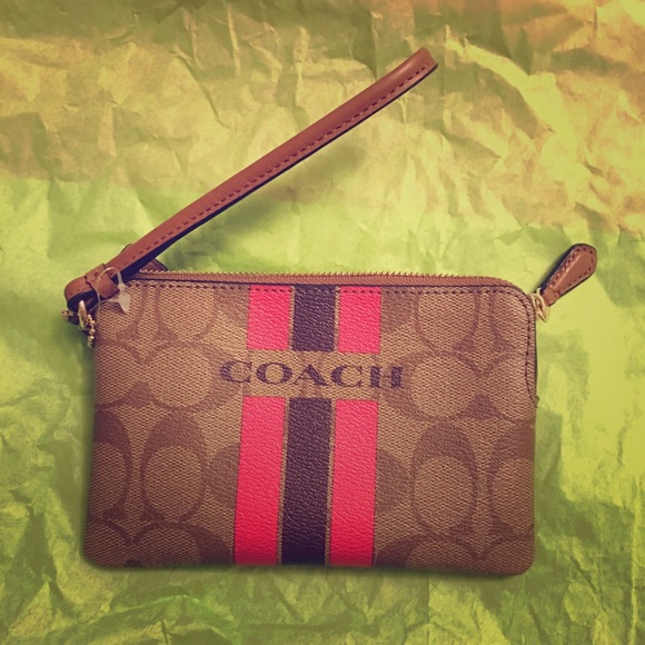 Coach Handbags - Coach wristlet