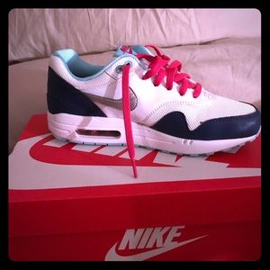 Brand new Air Max