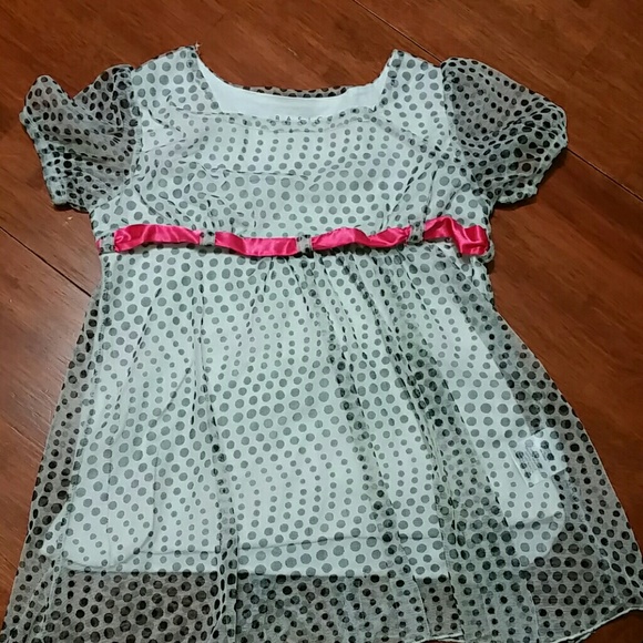 Adorable polka dot blouse - Picture 1 of 2