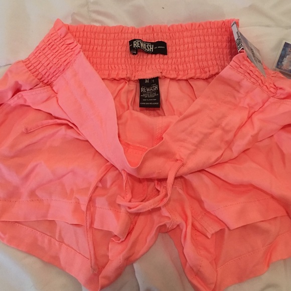 Shorts - Picture 2 of 3