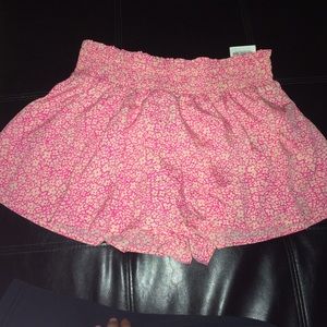 Pink floral flowy skort