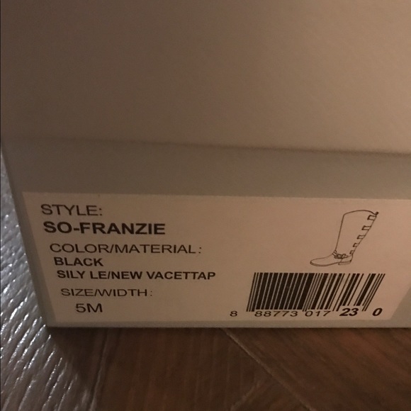 Black boots - Picture 4 of 4