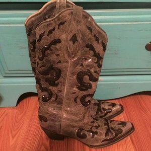 Corral boots