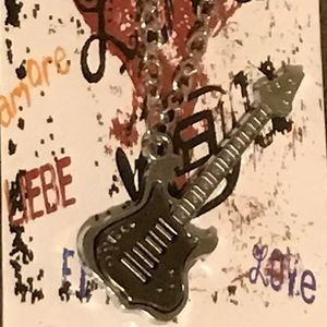 🛍 Guitar necklace