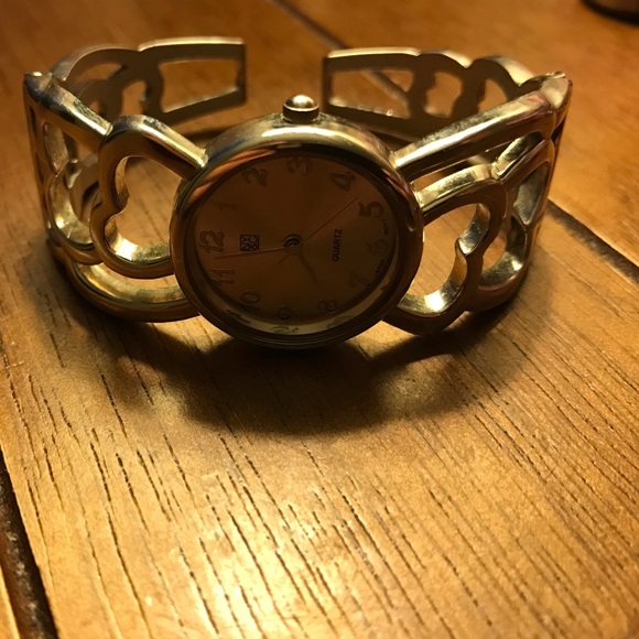 Watch - Picture 2 of 3