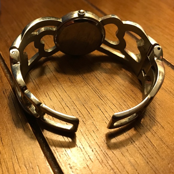 Watch - Picture 3 of 3