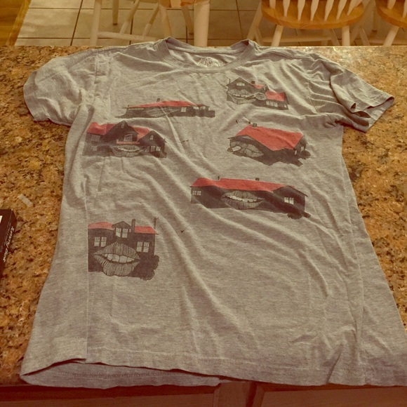 Woman's t-shirt