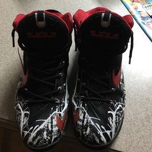 Lebron 11 P.S Elite men's sneakers 8.5