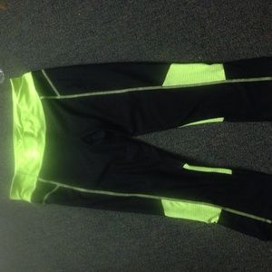 💚 cropped leggings!