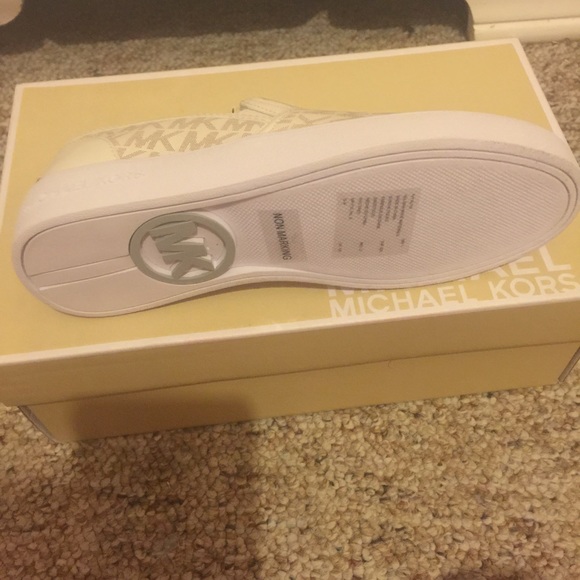 michael kors shoes - Picture 2 of 3