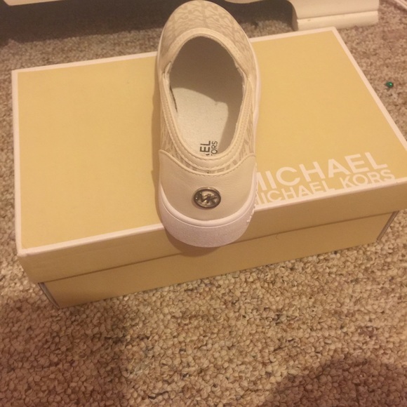 michael kors shoes - Picture 3 of 3