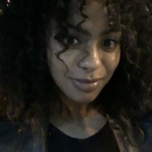 Meet your Posher, Lesley