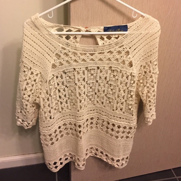 Cover-up top - Picture 1 of 1