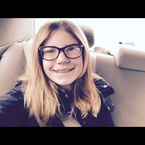 Meet your Posher, Abby