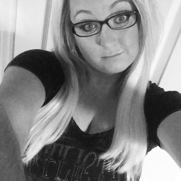 Meet your Posher, Janel - Picture 1 of 1