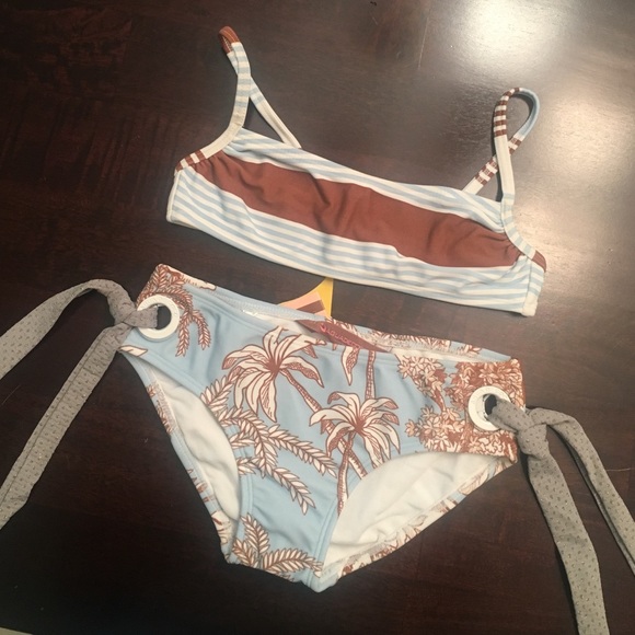 Agua De Coco - Kid's Bikini Top and Bottom
