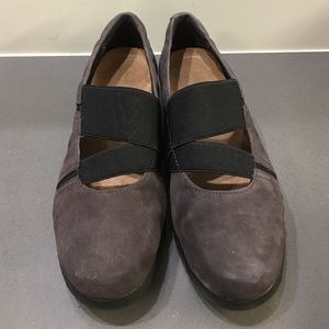 Brand-new Clarks purple suede