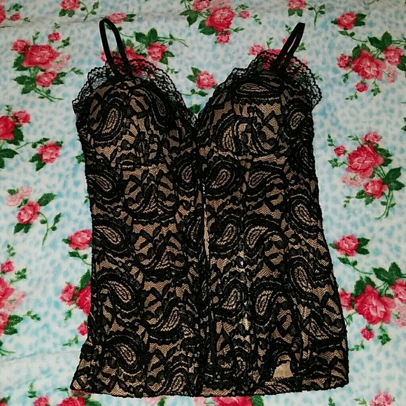 Nude and lace bustier