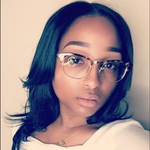 Meet your Posher, Jillian