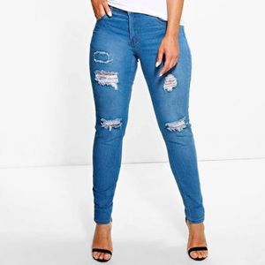 🎀HOST PICK🎀 Plus Robyn Rip Detail Skinny Jean