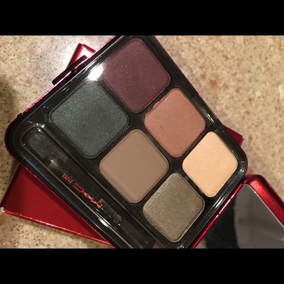 MAC Cosmetics Intriguing Scarlet eye palette - Picture 1 of 1