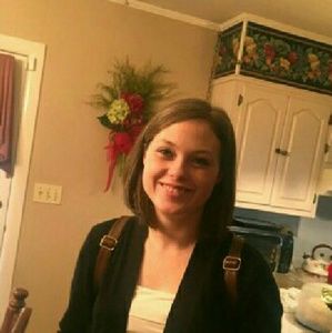 Meet your Posher, Hayley