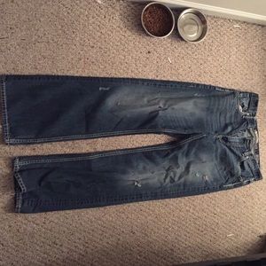 32 Regular Buckle Jeans