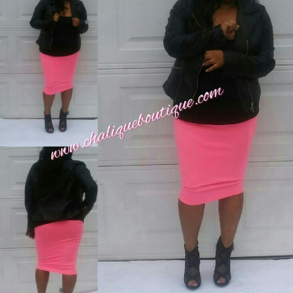 Pink pencil skirt
