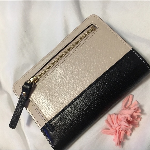 SOLD Kate Spade Wallet - Picture 3 of 4