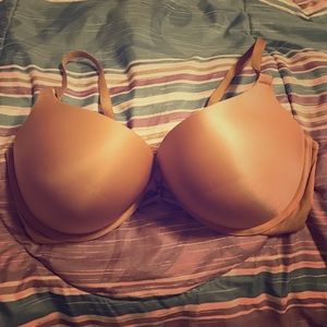 Victoria's Secret Bombshell Plunge