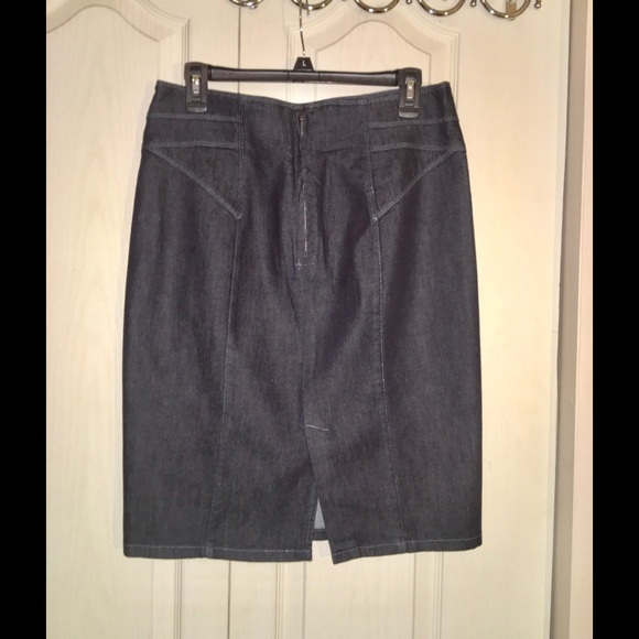 Jean skirt - Picture 2 of 3